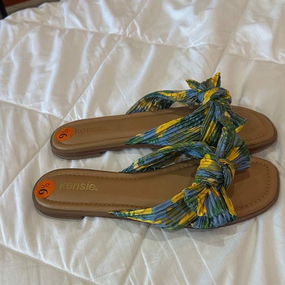 NEW Kensie Women's Knotted Slide Sandals - Blue and Yellow size 9 1/2 - Picture 3 of 6